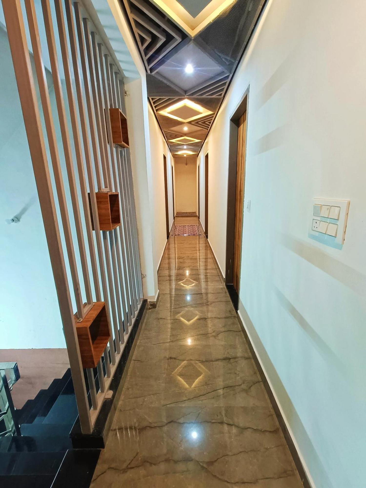 马图拉 Shri Radha Rani Kripa Dham酒店 外观 照片